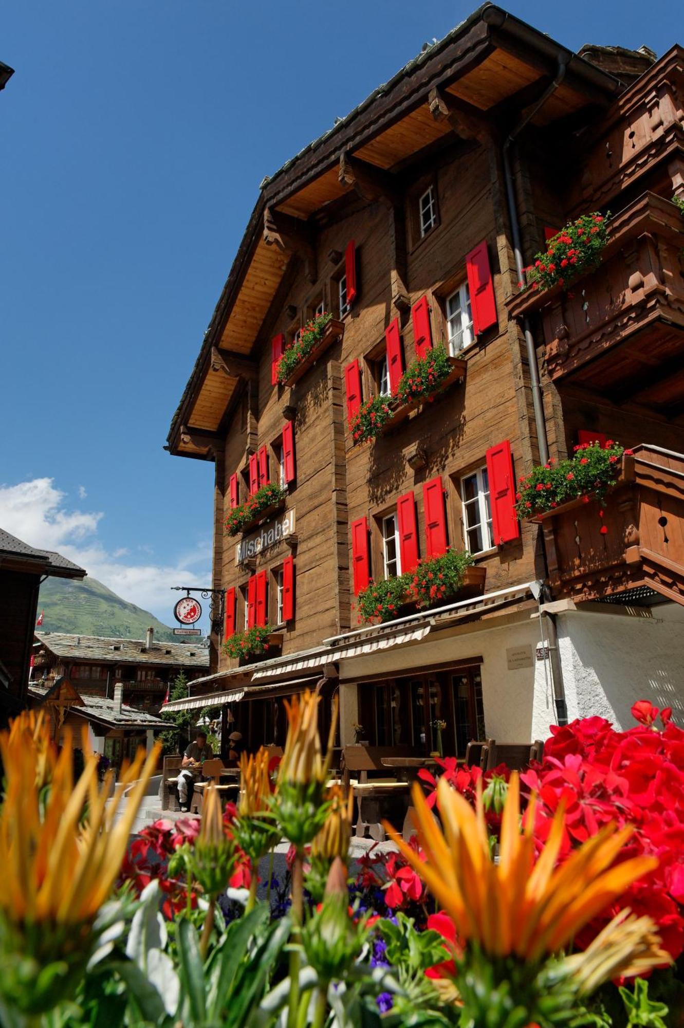 Hotel Walliserkanne Grächen Exteriör bild