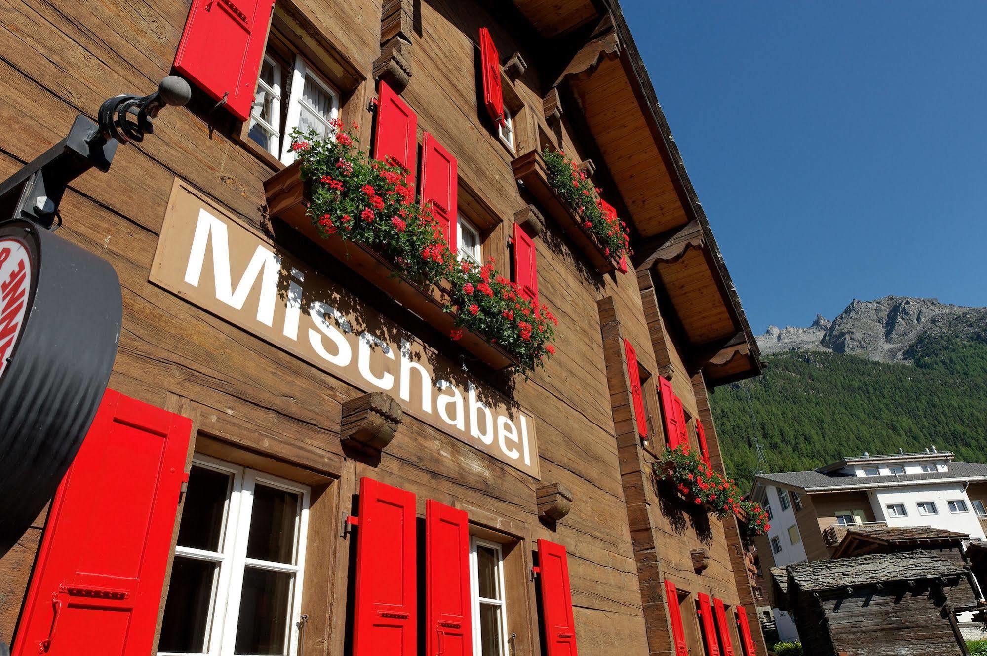 Hotel Walliserkanne Grächen Exteriör bild